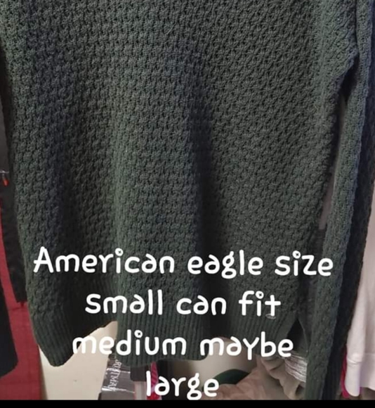 AE size medium sweater/top - Picture 2 of 2